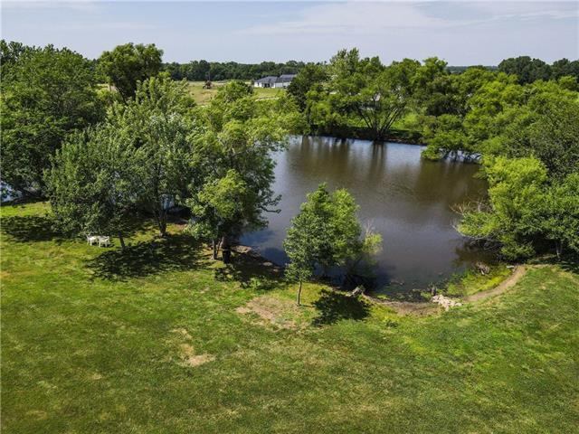 15107 Robindale Lane, Adrian, MO 64720