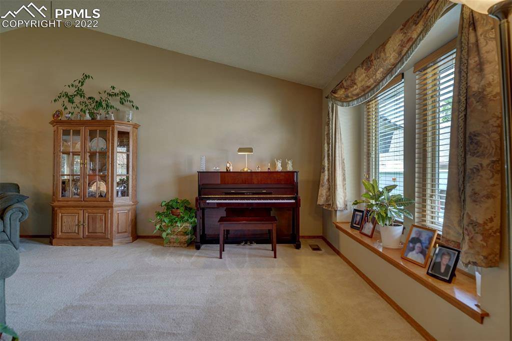 8735 Hillsport Way, Colorado Springs, CO 80920