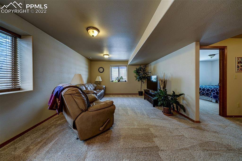 8735 Hillsport Way, Colorado Springs, CO 80920