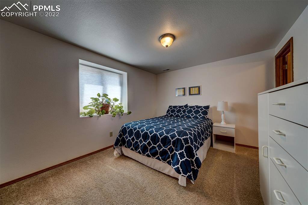 8735 Hillsport Way, Colorado Springs, CO 80920