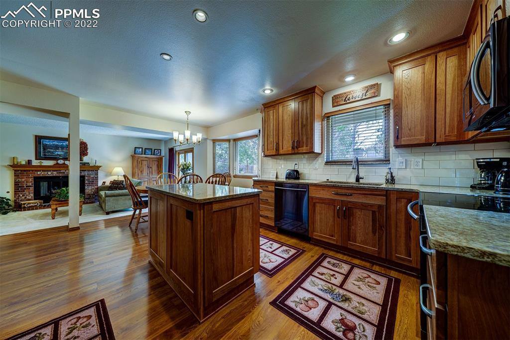 8735 Hillsport Way, Colorado Springs, CO 80920