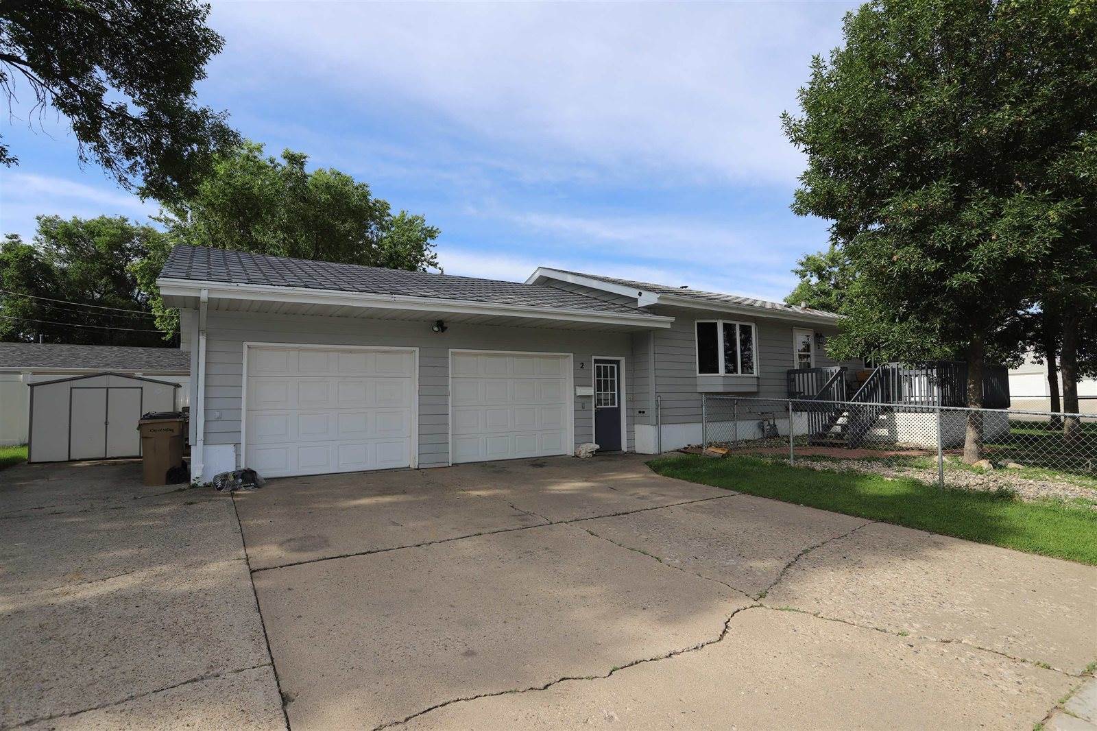 2 14th AV SE, Minot, ND 58701