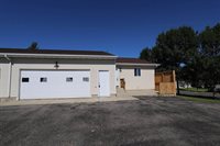 2022 13th ST NW, Minot, ND 58703