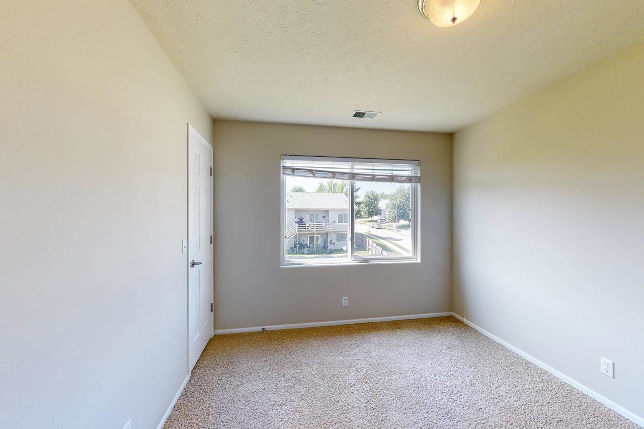 15325 Fowler Avenue, Omaha, NE 68116