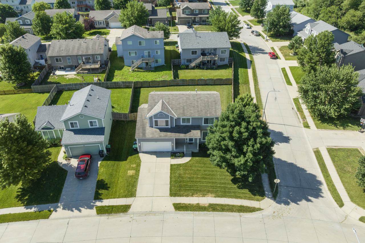 15325 Fowler Avenue, Omaha, NE 68116