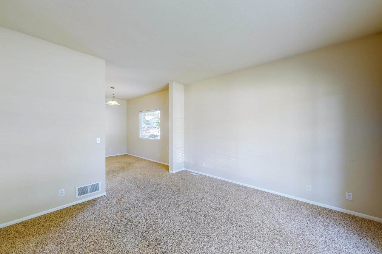 15325 Fowler Avenue, Omaha, NE 68116