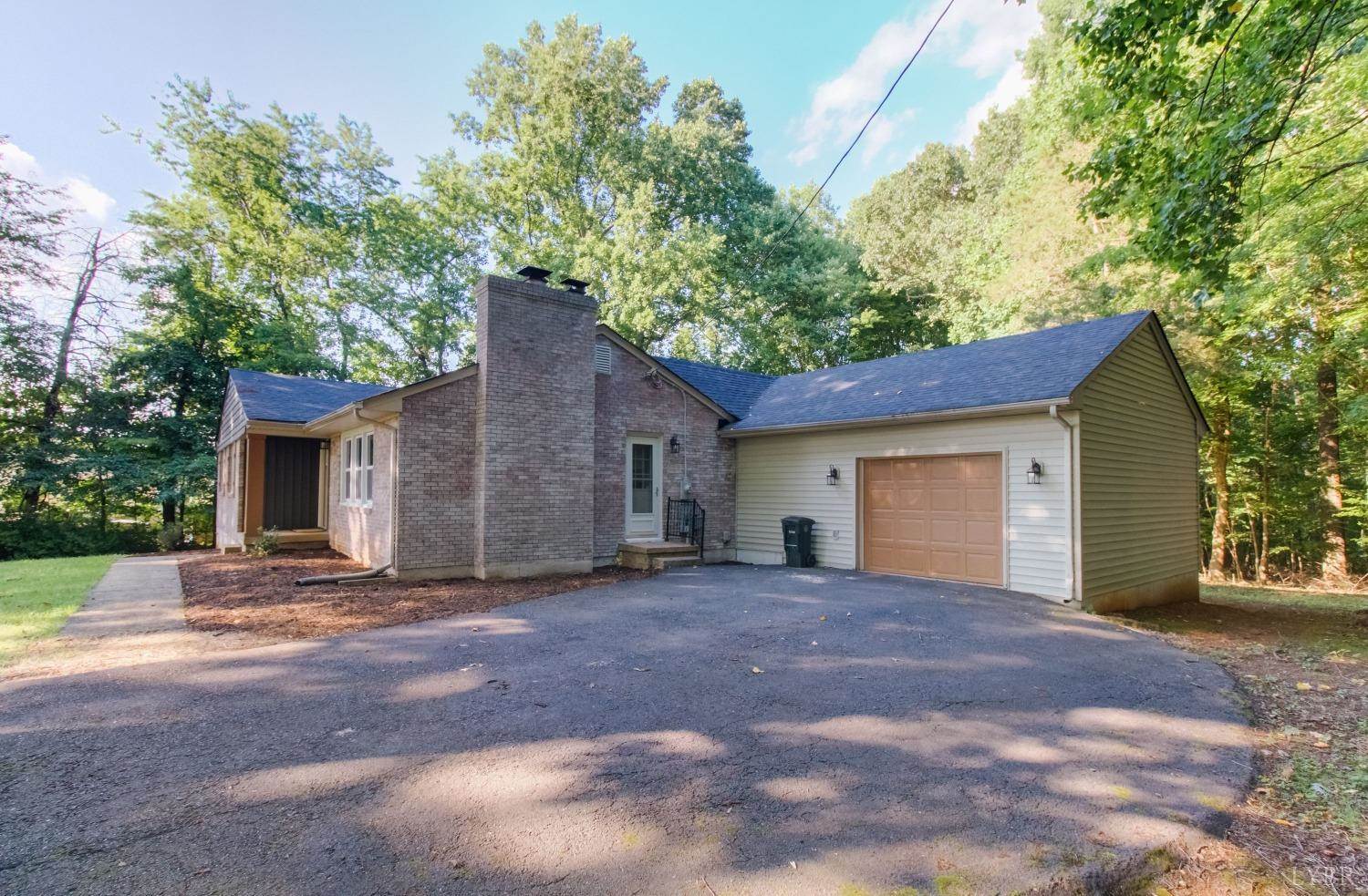 1512 Lockewood Drive, Lynchburg, VA 24502