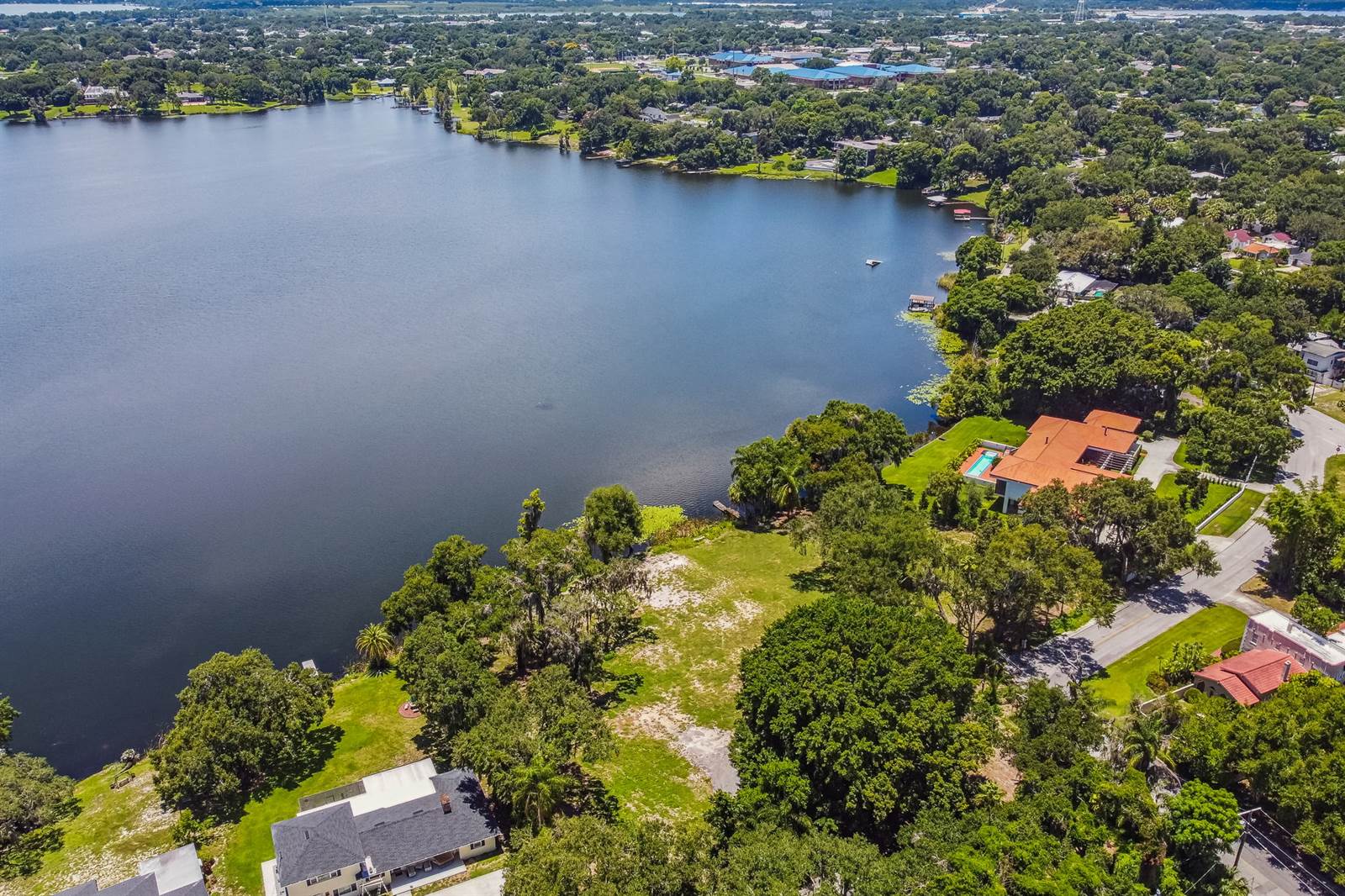 1000 North Lake Otis Drive, Winter Haven, FL 33880