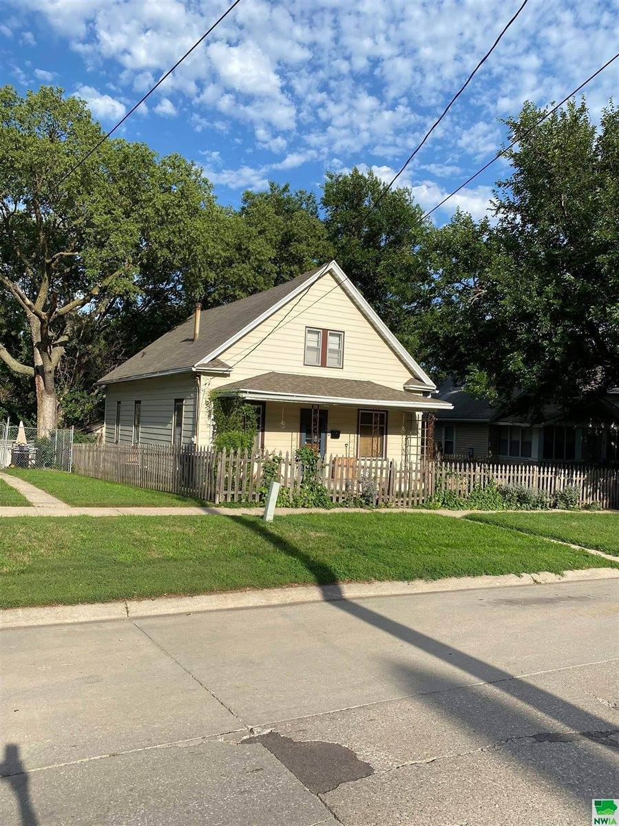 420 Center St, Sioux City, IA 51103