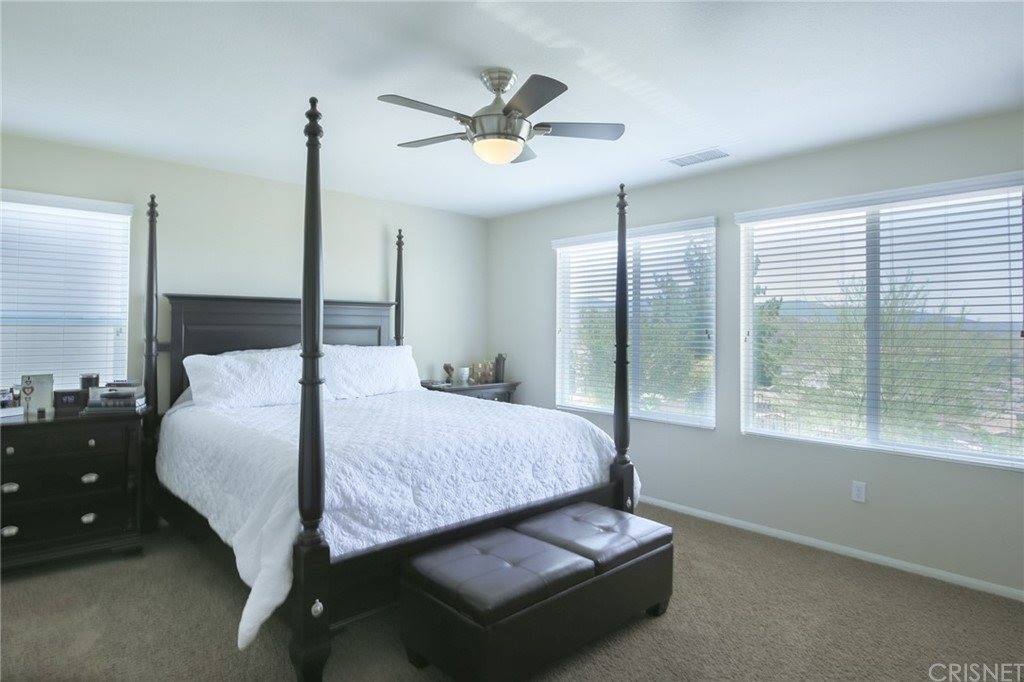 19356 Moriah Lane, Saugus, CA 91350