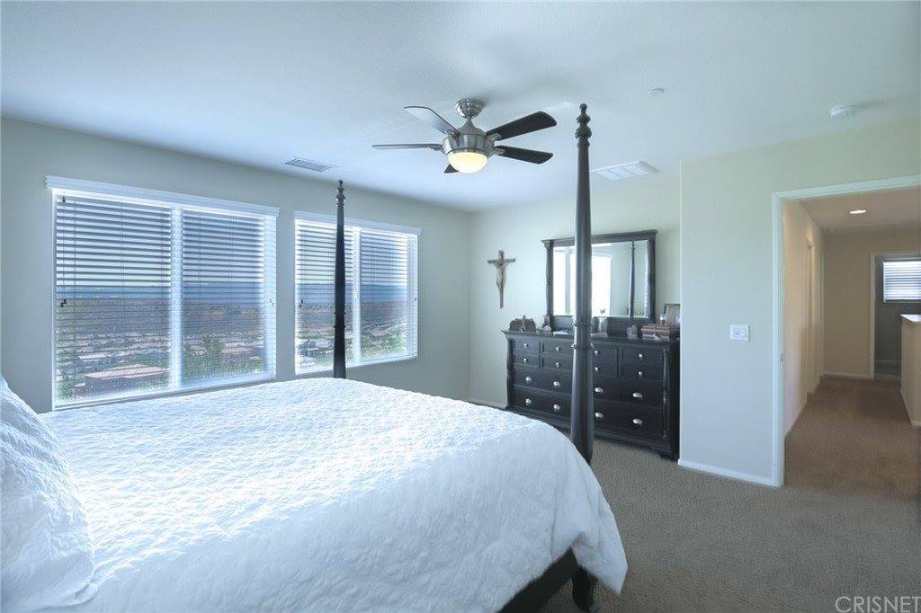 19356 Moriah Lane, Saugus, CA 91350