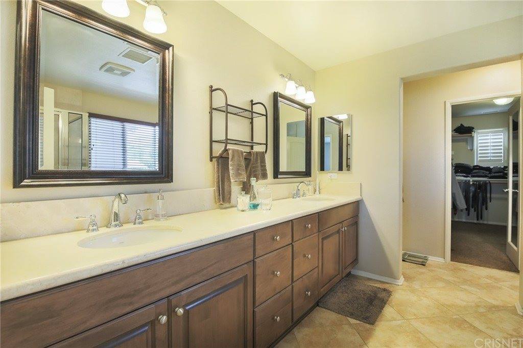 19356 Moriah Lane, Saugus, CA 91350