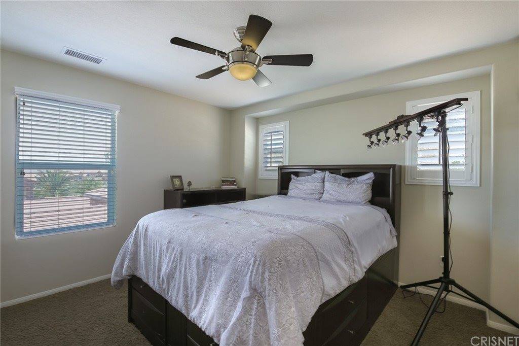 19356 Moriah Lane, Saugus, CA 91350