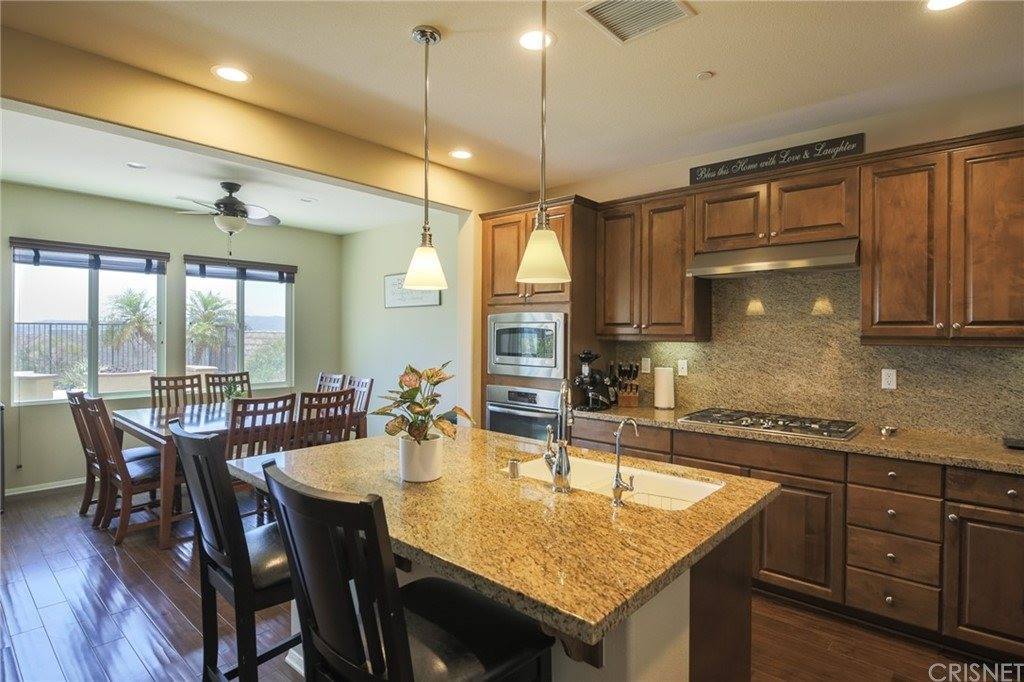 19356 Moriah Lane, Saugus, CA 91350