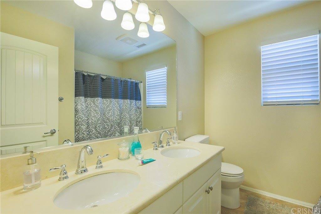 19356 Moriah Lane, Saugus, CA 91350