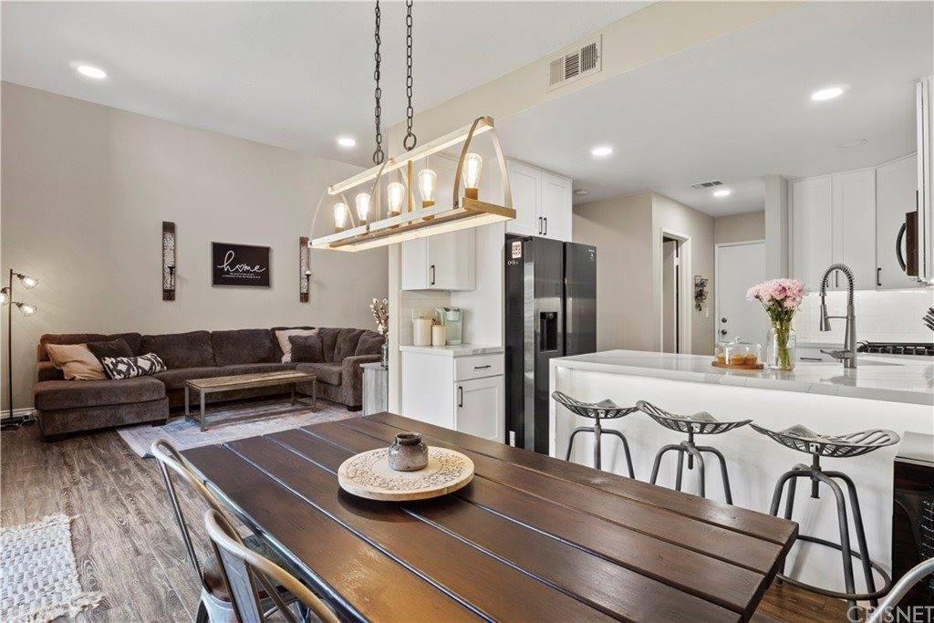 22905 Banyan Place, Saugus, CA 91390