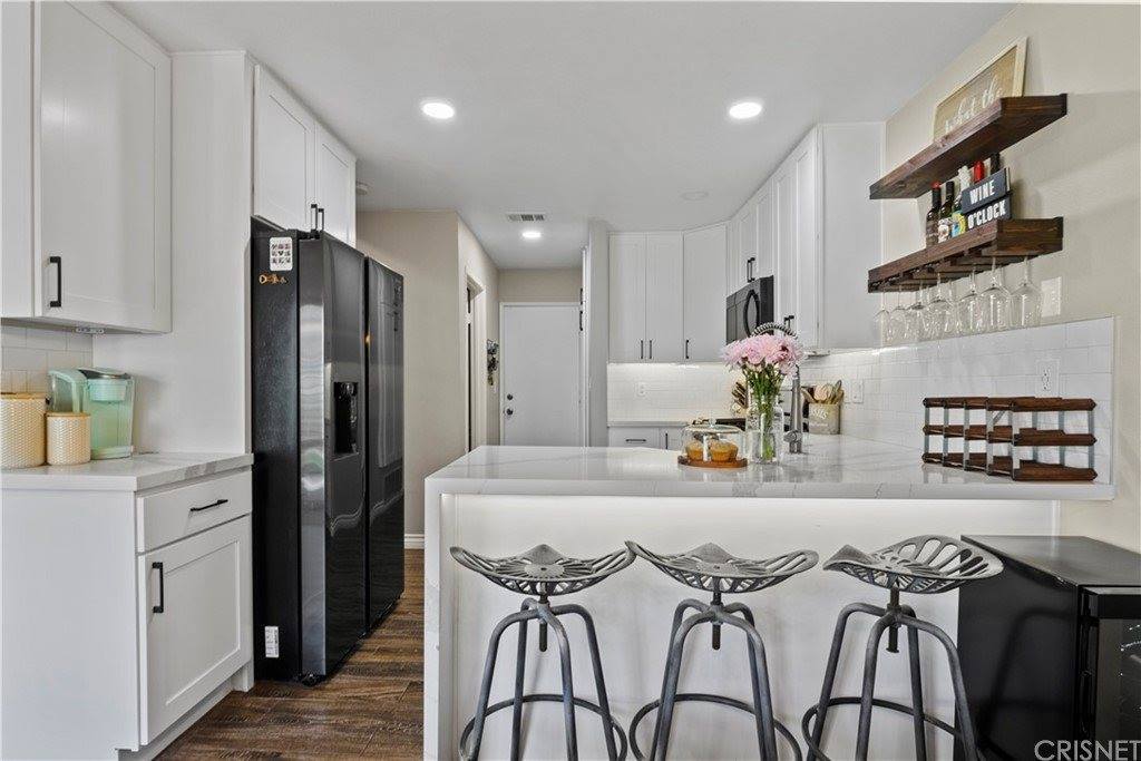 22905 Banyan Place, Saugus, CA 91390