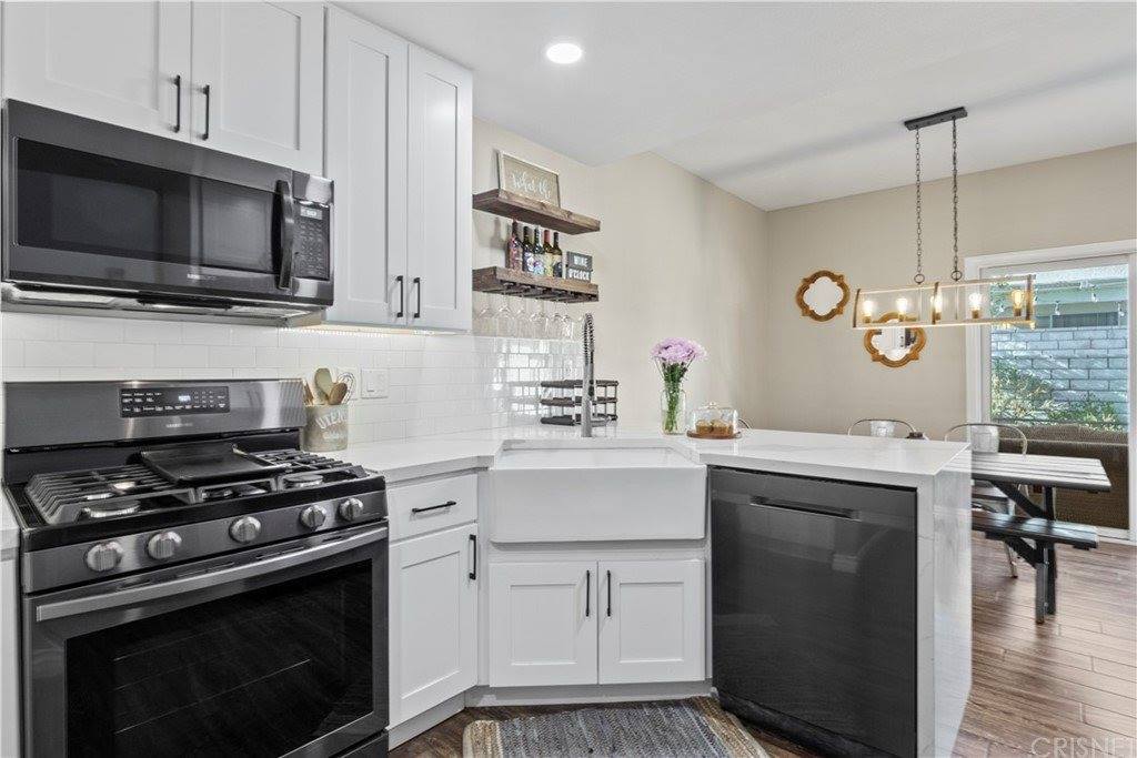 22905 Banyan Place, Saugus, CA 91390