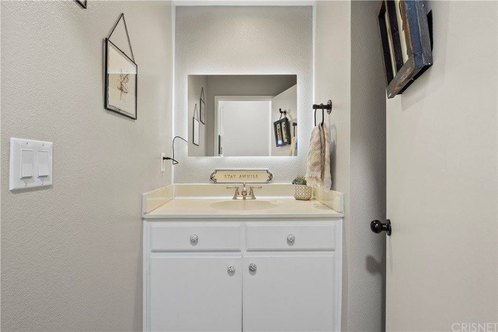 22905 Banyan Place, Saugus, CA 91390