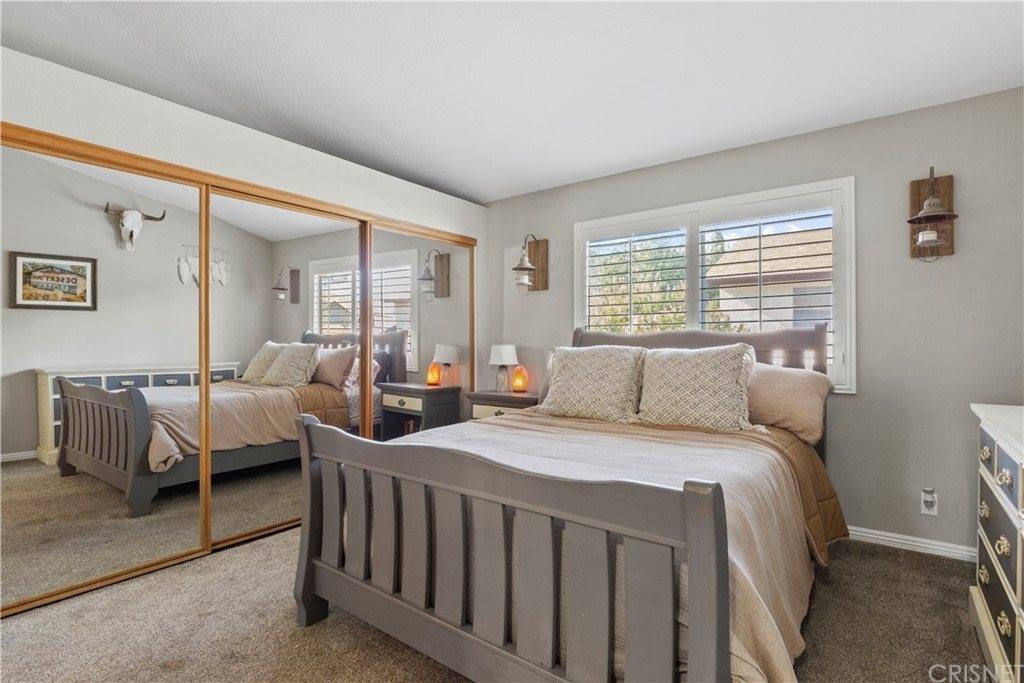 22905 Banyan Place, Saugus, CA 91390