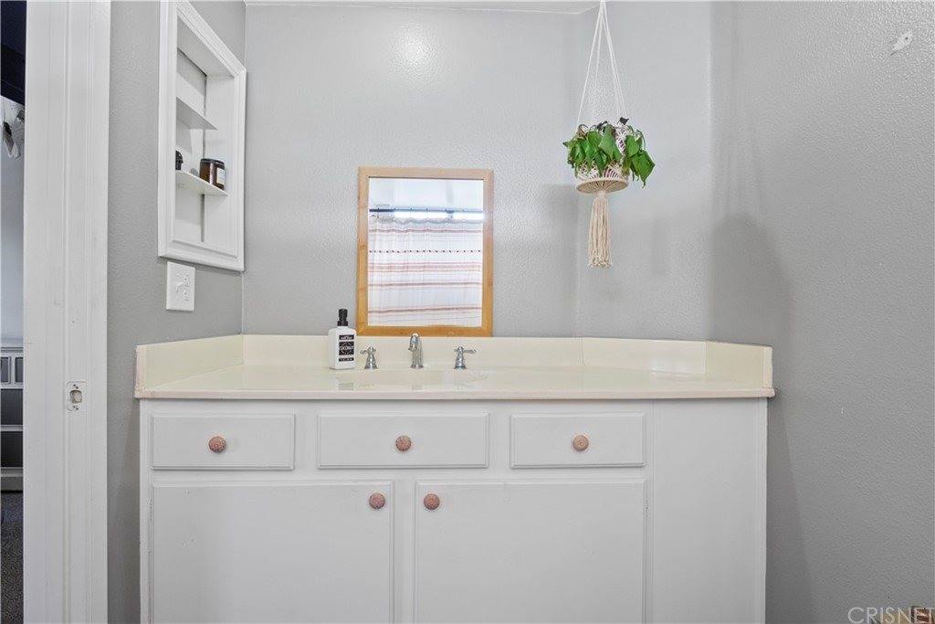 22905 Banyan Place, Saugus, CA 91390