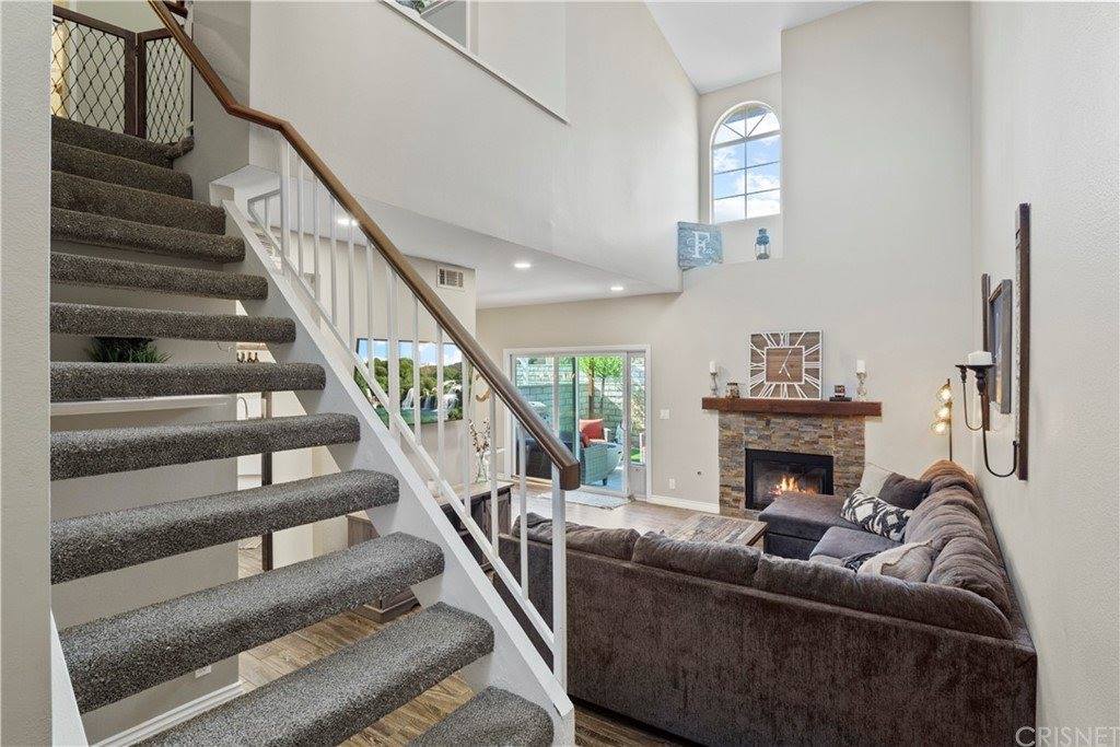 22905 Banyan Place, Saugus, CA 91390