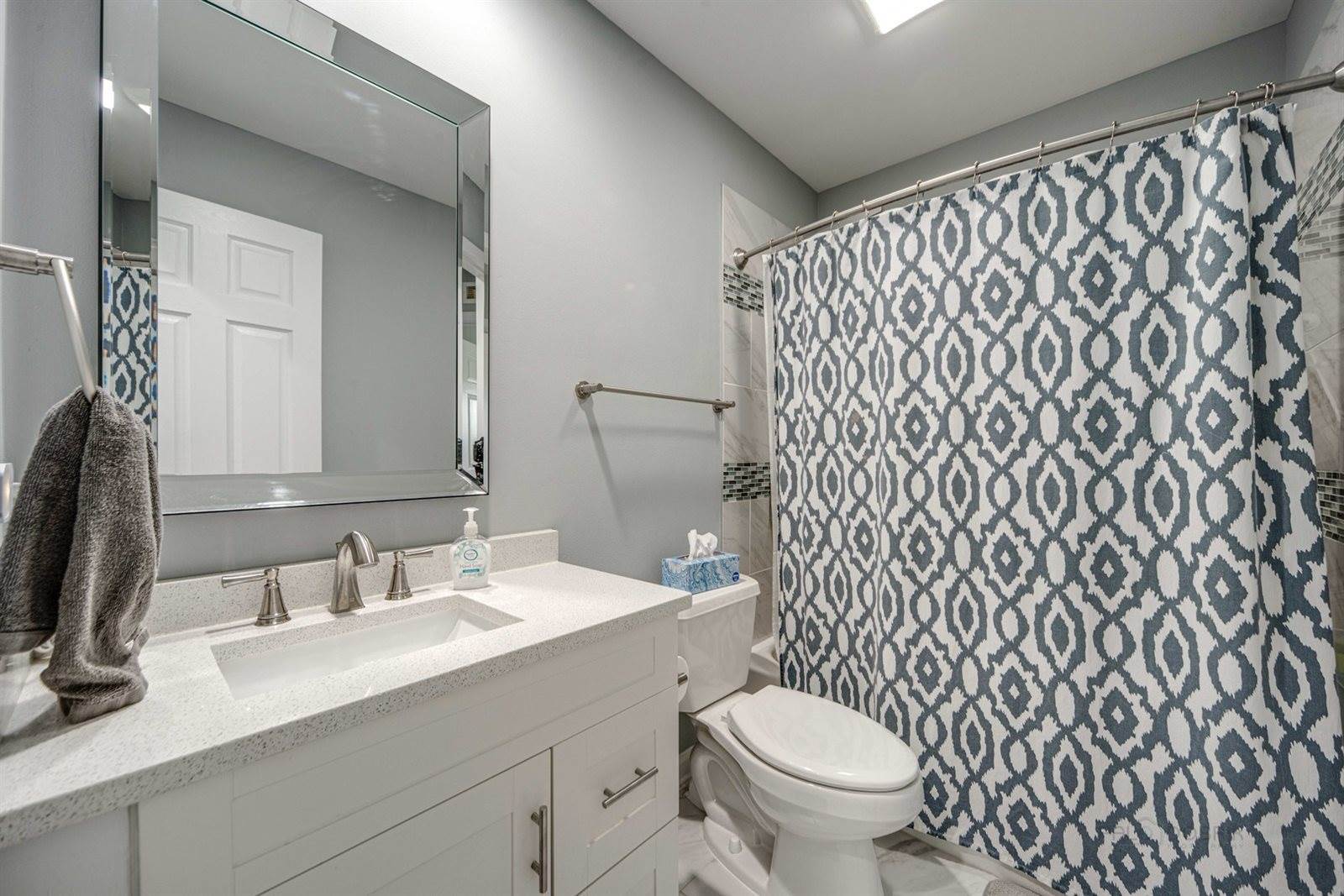 1603 Elm Street, Spring Grove, IL 60081