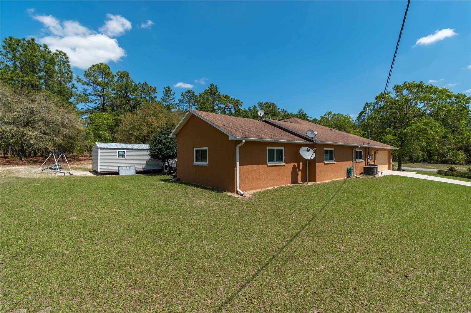 1425 W Lamplighter ST, Citrus Spring, FL 34434