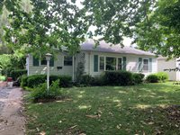 2424 SW 25th DR, Topeka, KS 66611