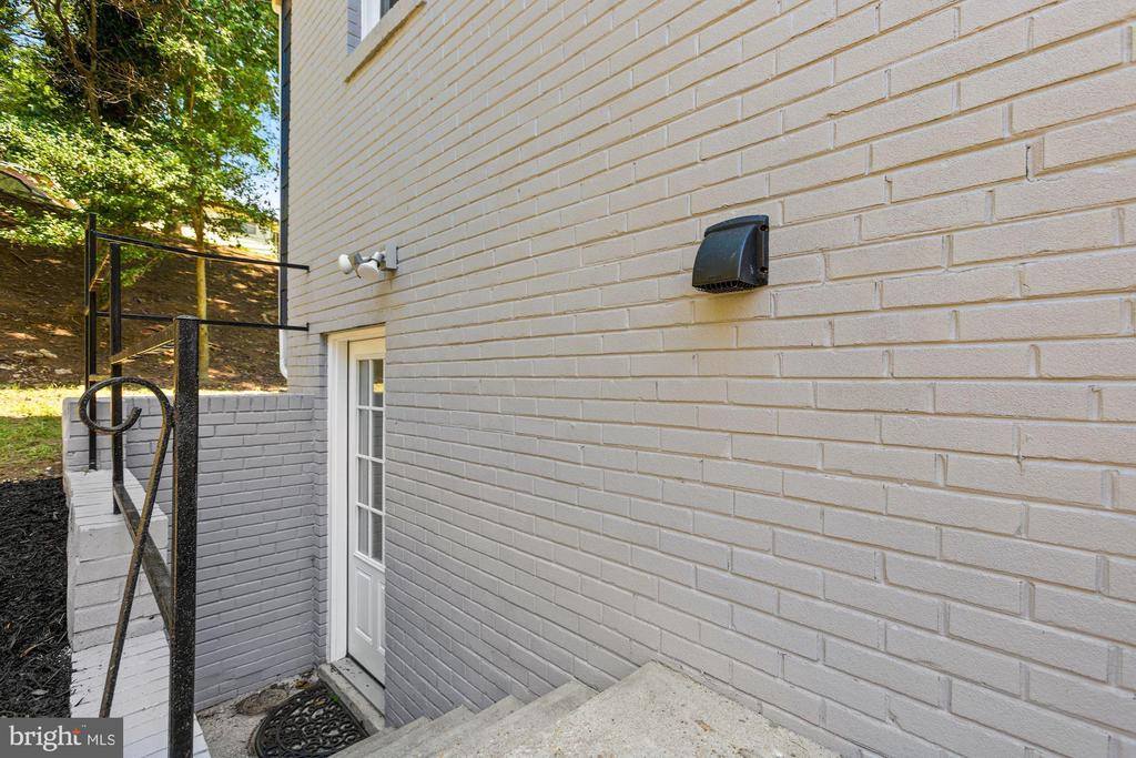 609 Kenbrook Drive, Silver Spring, MD 20902