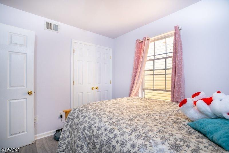 124 Smith St, Elizabeth City, NJ 07201