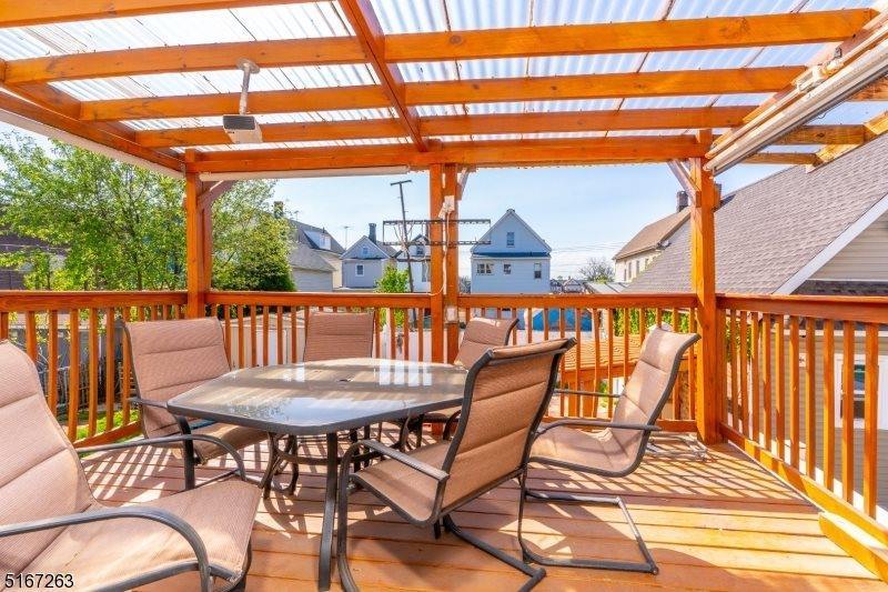 124 Smith St, Elizabeth City, NJ 07201