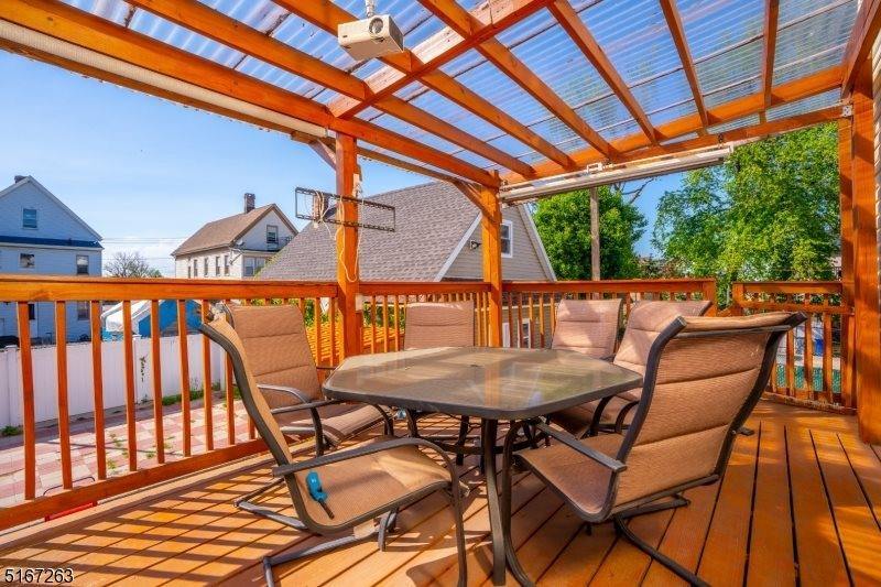 124 Smith St, Elizabeth City, NJ 07201