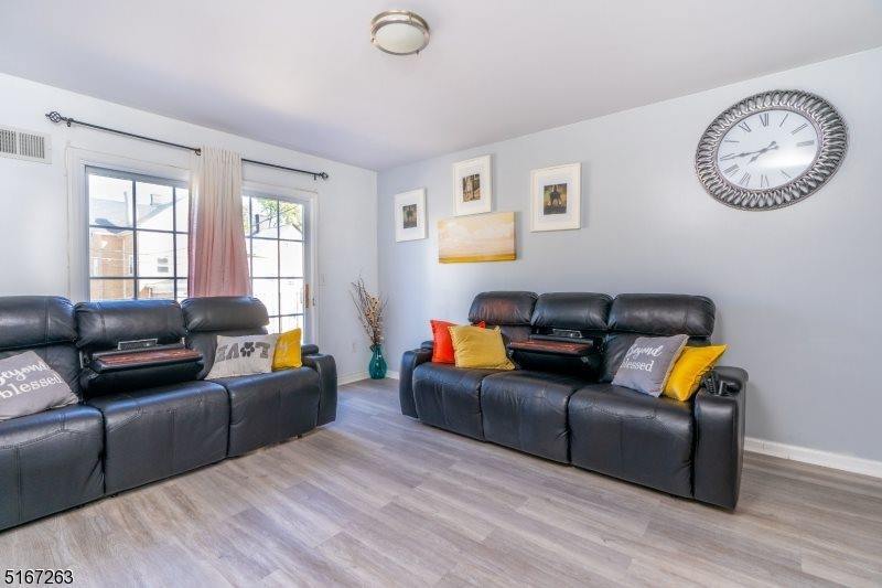 124 Smith St, Elizabeth City, NJ 07201