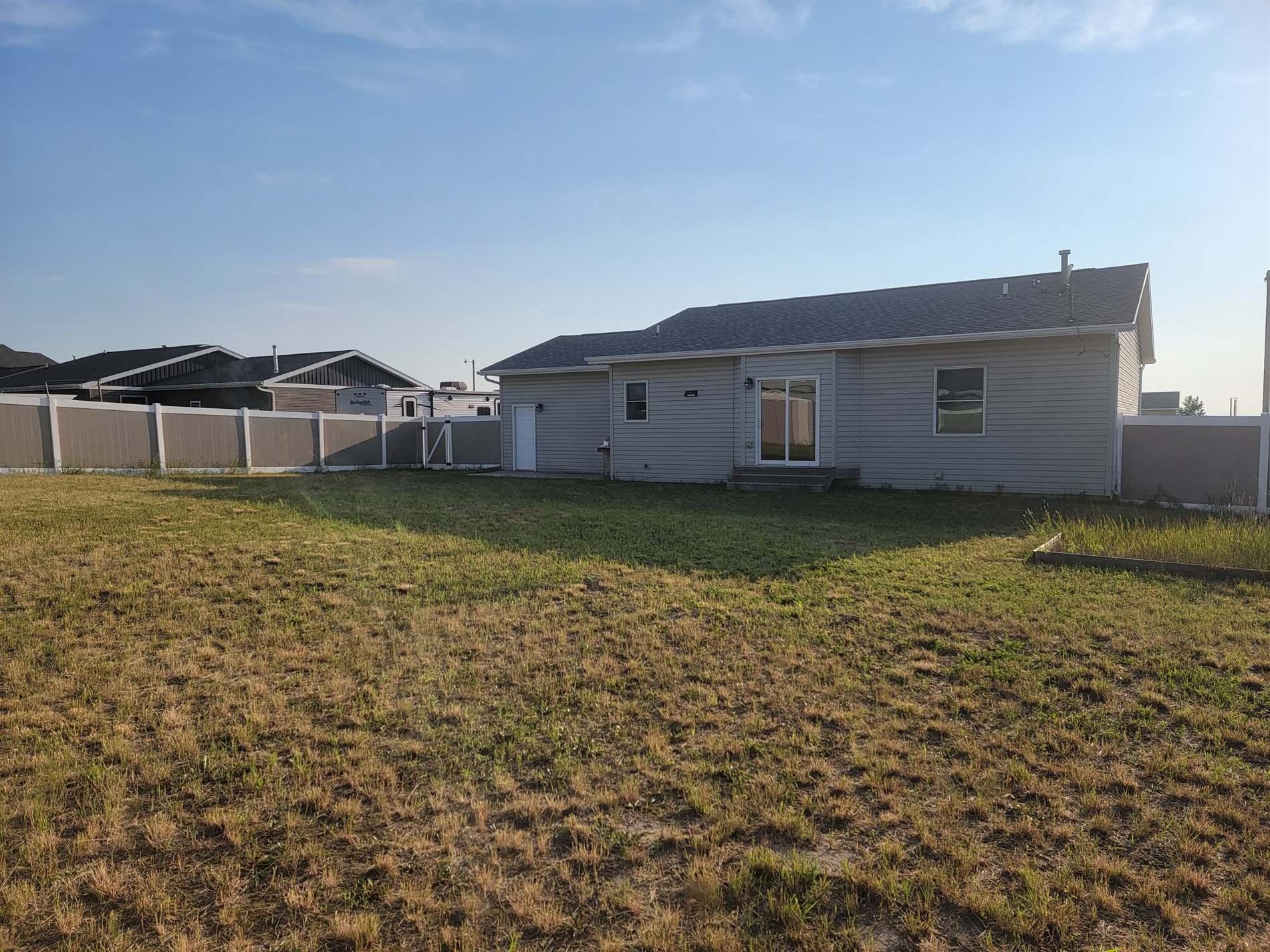 135 Clarke Road, Lincoln, ND 58504
