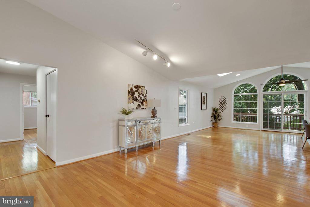 902 Holborn Street, Silver Spring, MD 20902