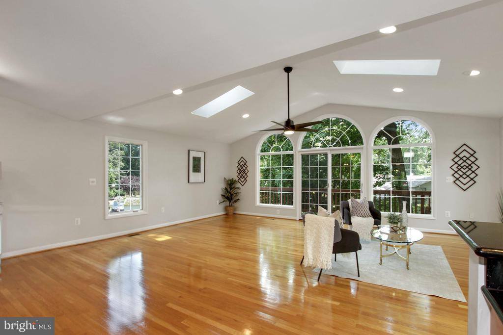 902 Holborn Street, Silver Spring, MD 20902