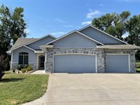 15609 E Rosewood St, Wichita, KS 67230