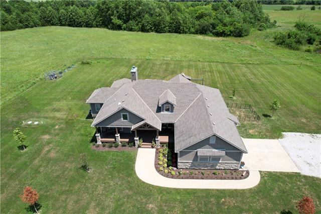 35401 Hedge Lane, Paola, KS 66071