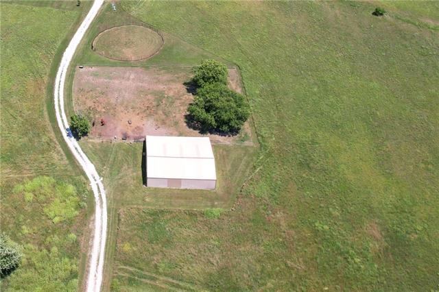 35401 Hedge Lane, Paola, KS 66071