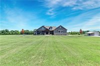 35401 Hedge Lane, Paola, KS 66071