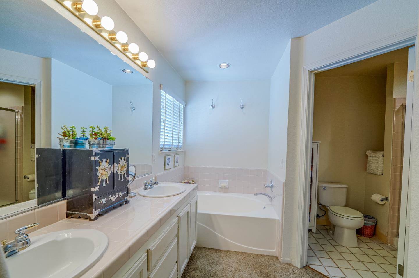 1580 Bayberry ST, Hollister, CA 95023