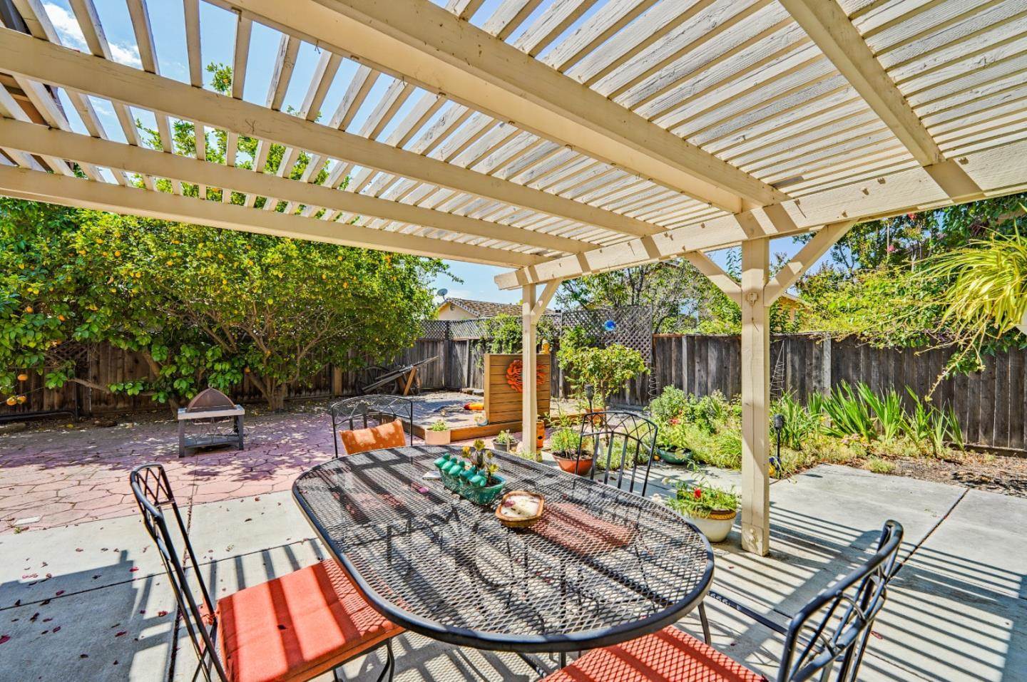 1580 Bayberry ST, Hollister, CA 95023