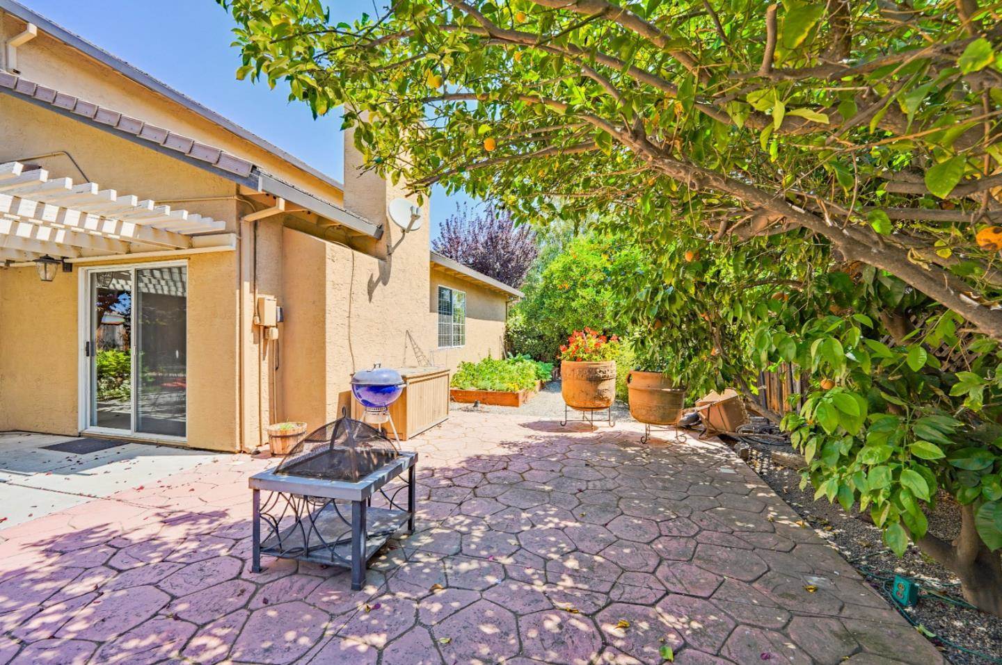 1580 Bayberry ST, Hollister, CA 95023