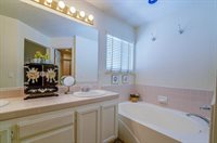 1580 Bayberry ST, Hollister, CA 95023