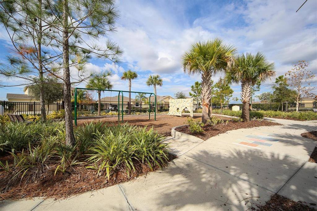 15637 Trinity Fall Way, Bradenton, FL 34212