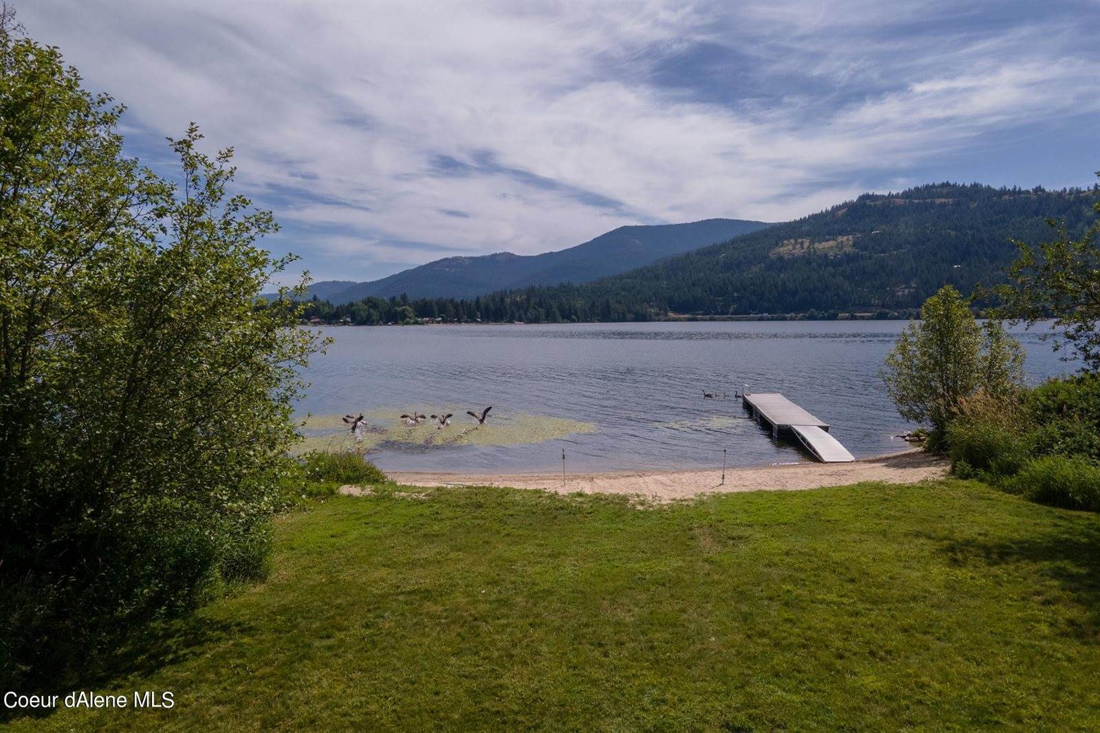 92 Loon Ln, Cocolalla, ID 83813