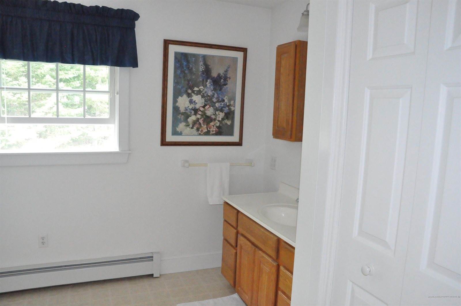 5 Surrey Lane, Hampden, ME 04444