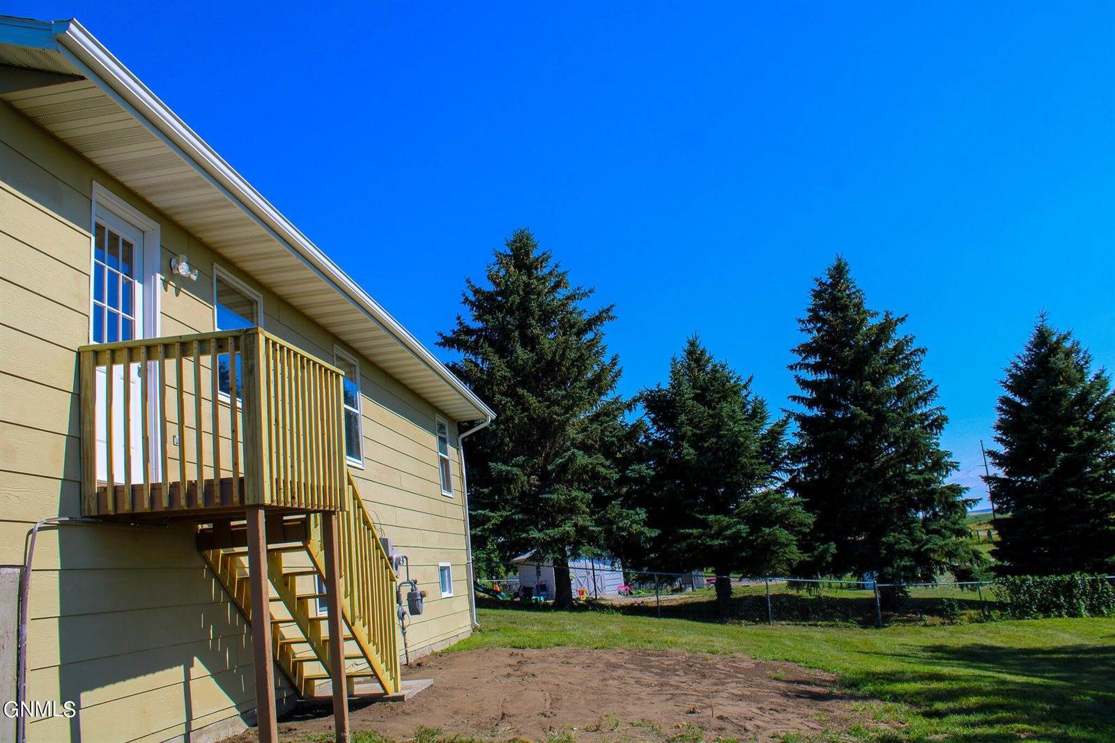 9 Custer Drive, Lincoln, ND 58504