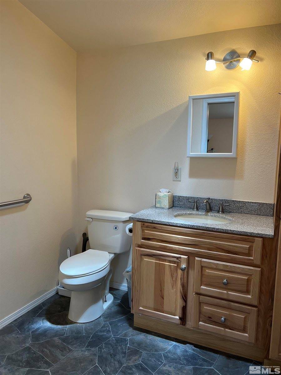 8100 Wing Ave, Winnemucca, NV 89445